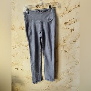 Lululemon Light Gray Women’s Leggings — Size 4 | Gently Worn